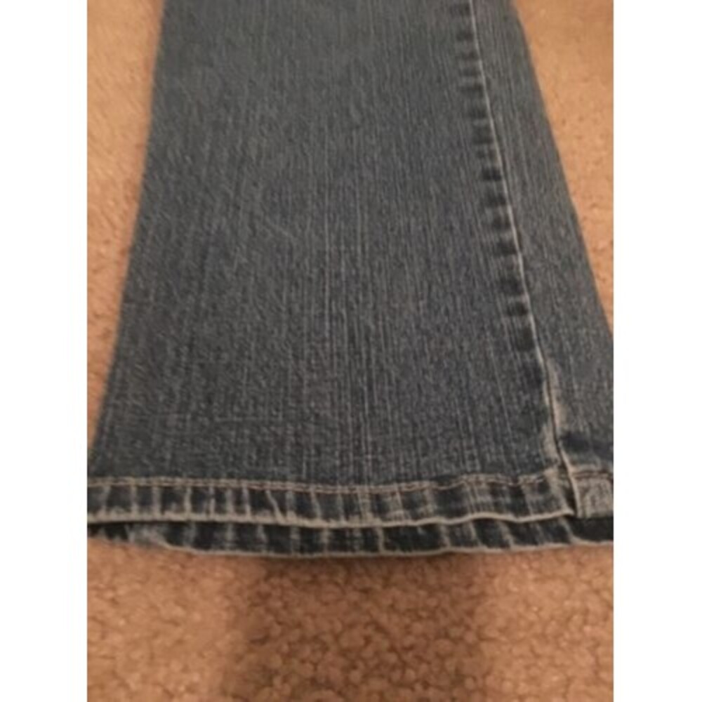 St. John's Bay Women's Jeans Blue Denim Pockets Zip Button Size 16 Short - Picture 2 of 7